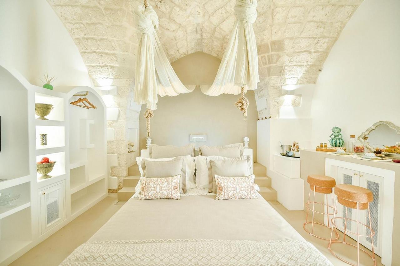 Eurydice Suite With Infinity Jacuzzi Ostuni Εξωτερικό φωτογραφία