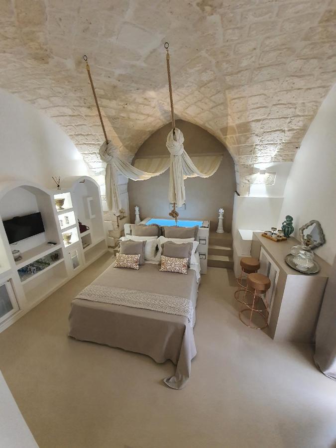 Eurydice Suite With Infinity Jacuzzi Ostuni Εξωτερικό φωτογραφία