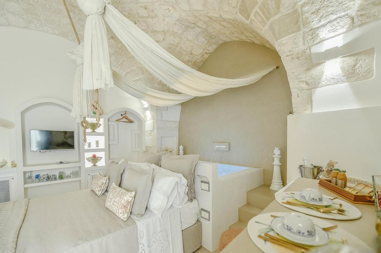 Eurydice Suite With Infinity Jacuzzi Ostuni Εξωτερικό φωτογραφία