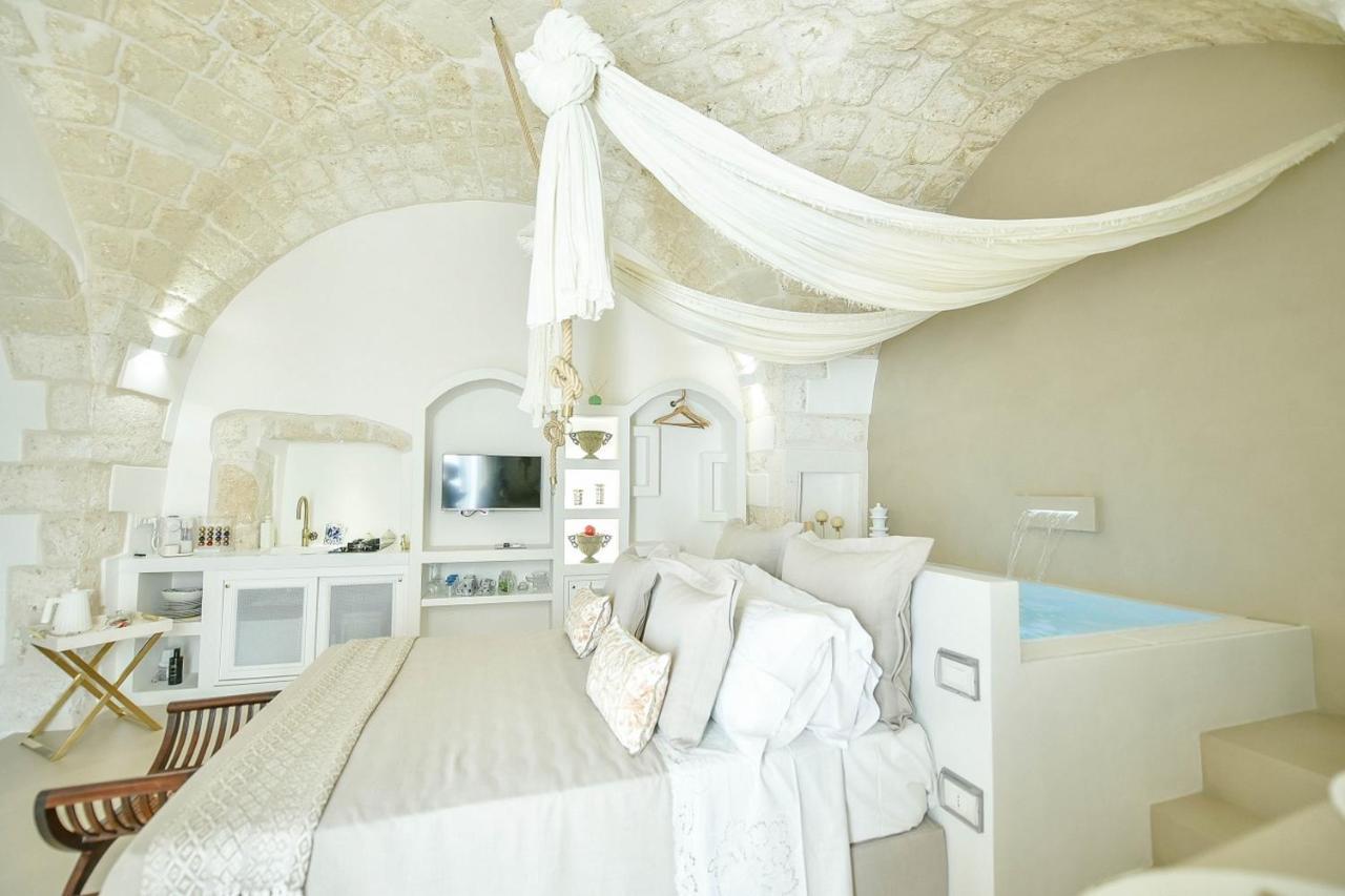 Eurydice Suite With Infinity Jacuzzi Ostuni Εξωτερικό φωτογραφία